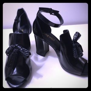 Nine West Mary Janes size 6